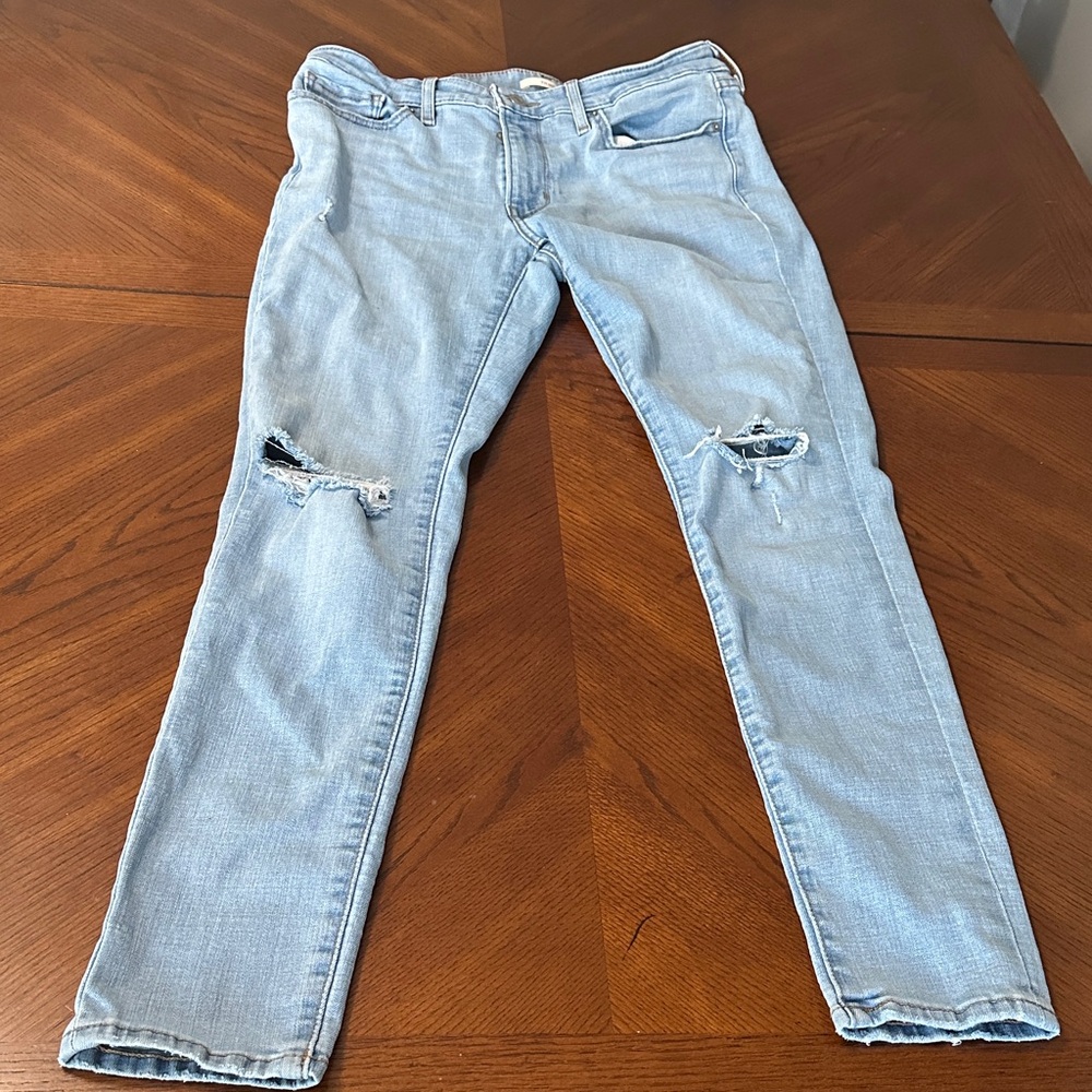 Levi's Women's Skinny Jeans in Light Blue